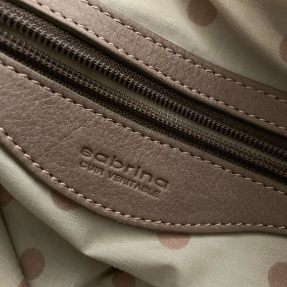 Italian Leather Messenger crossbody from Sabrina with dust cover - Picture 8 of 14